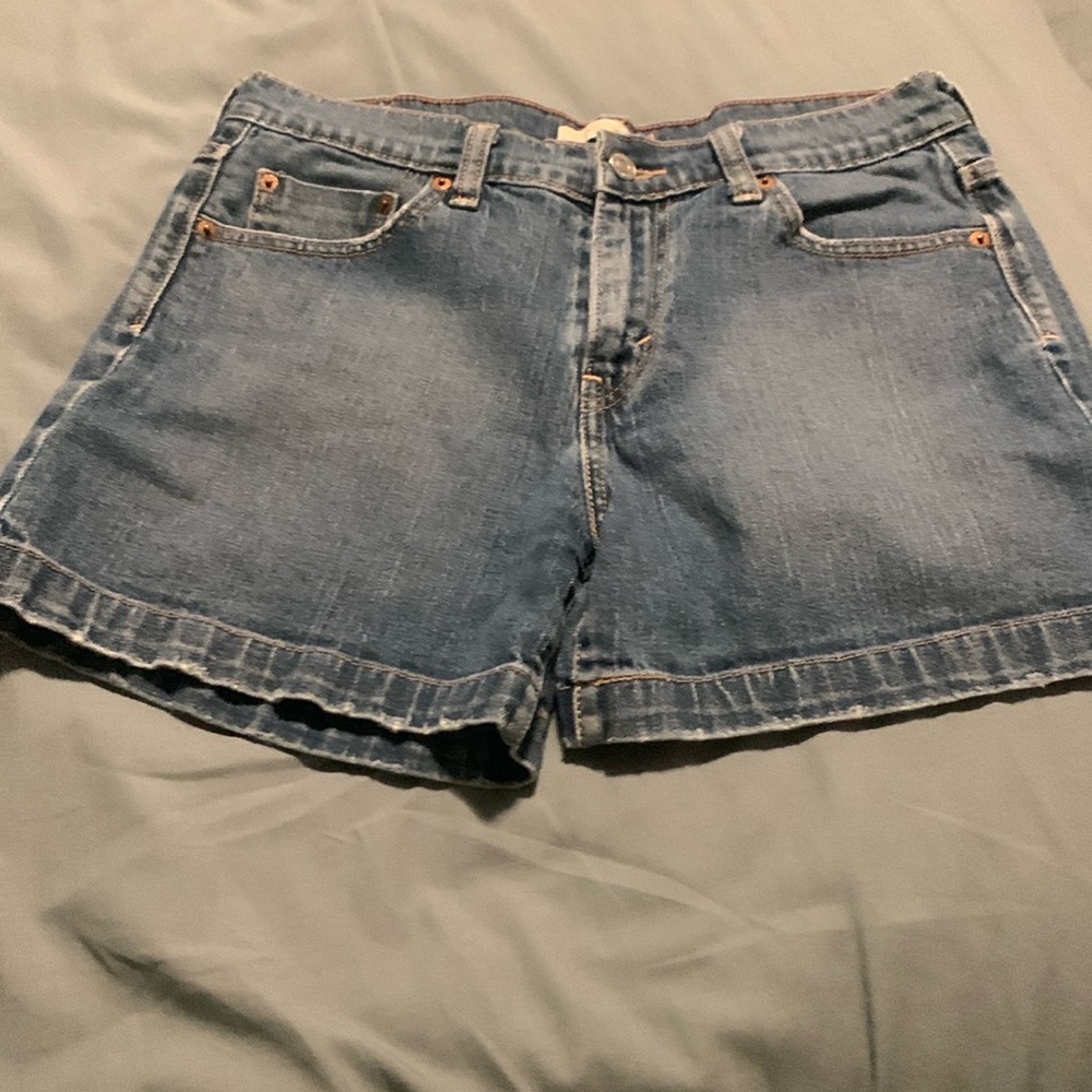 515 levi shorts.  Nice and worn in 🌻